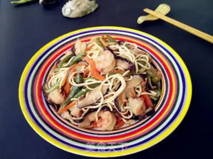 Make Shrimp noodles step 11