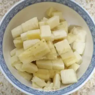 Make Banana shake step 1