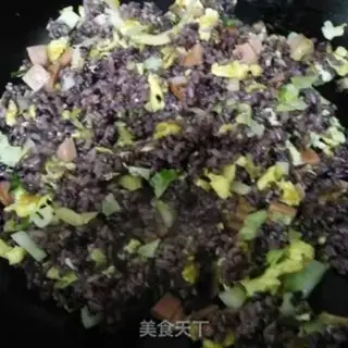 Make Squeeze eggs and fried rice step 7