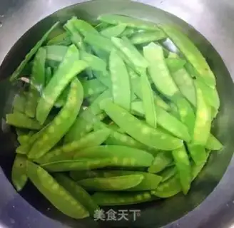 Make Garlic Dutch beans step 2