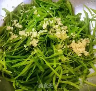 Make Garlic Dutch beans step 5