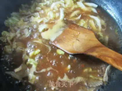 Make A sour, spicy beef fan soup step 4