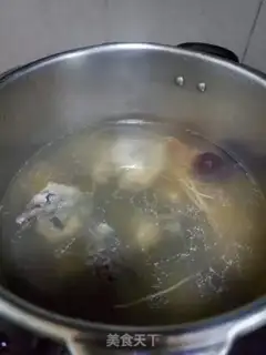 Make Roast chicken stew with ginseng date step 5