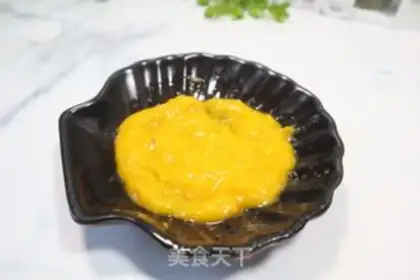 Make Cheese mango pine toast step 1