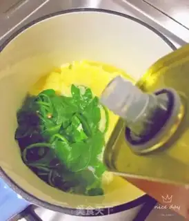 Make Spinach omelet soup step 7