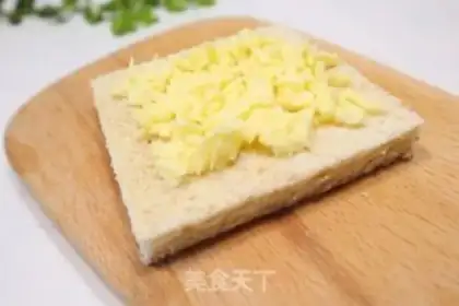 Make Cheese mango pine toast step 4