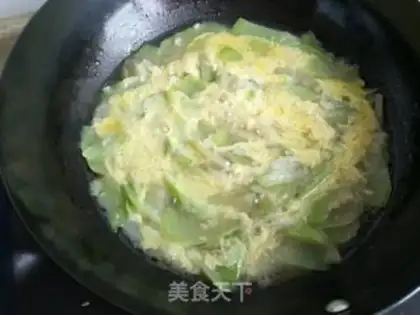 Make Squeeze melon and egg soup step 5