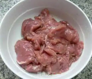 Make The ridge of a souffle pig step 8