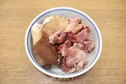 Make Chicken soup with pig belly step 2