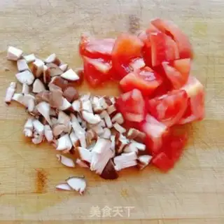 Make Tomato egg noodles step 1