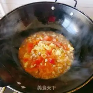 Make Tomato egg noodles step 5
