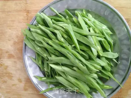 Make Soybean mushroom noodles step 0