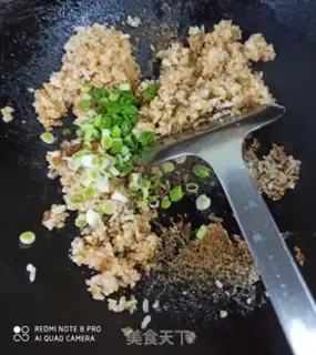 Make Piggy sauce, garlic rice step 4