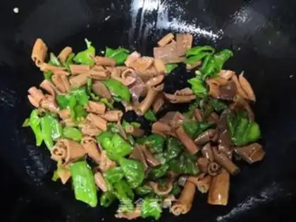 Make Chili fried duck sausage step 7