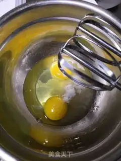 Make Vanilla almond cake step 1