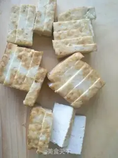Make Pepper fried tofu step 1