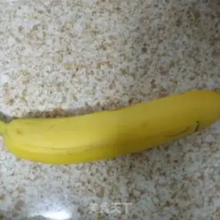 Make Banana pie with a hand grab step 3