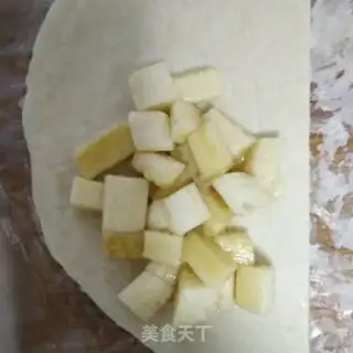 Make Banana pie with a hand grab step 5