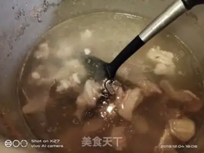 Make Tomato oxen soup step 1