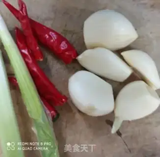 Make Fried hand tore the dishes step 2