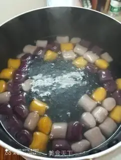 Make Milk, red tea, cassava round step 5