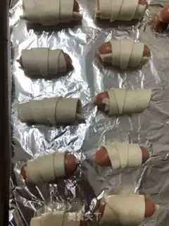 Make Hands on the burrito sausage step 3