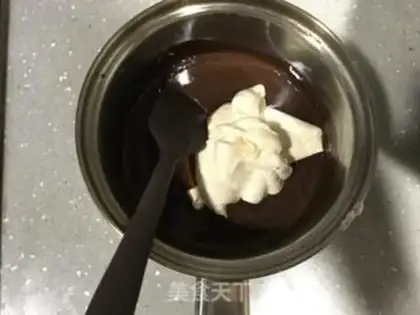 Make Chocolate Gollum Hoff cake step 6