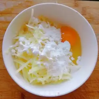 Make Potato pancakes step 1