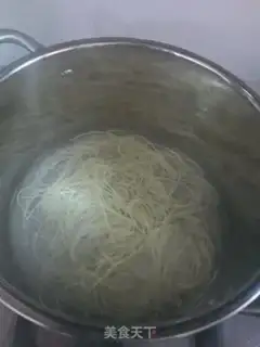 Make Onion noodles step 3