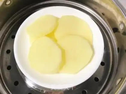 Make Sea-earth potato tower step 2