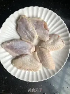Make Golden mushrooms steam chicken wings step 0