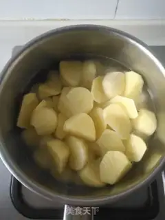 Make Tiger-skinned quail egg burning potatoes step 5
