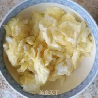 Make Squeeze the eggs and make the mushrooms step 4