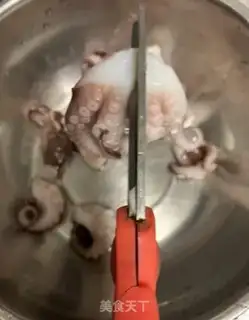 Make Red oil, octopus step 1
