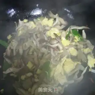 Make Squeeze the eggs and make the mushrooms step 6