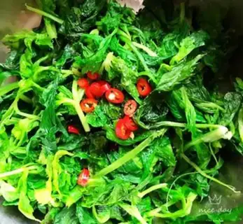 Make Celery leaves step 4