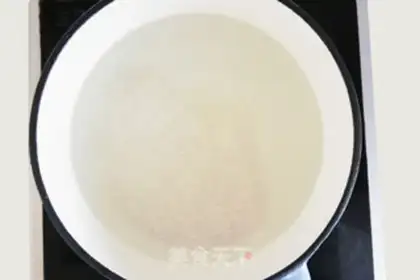 Make {\bord0\shad0\alphaH3D}Sweet and vegetable ham congee step 2