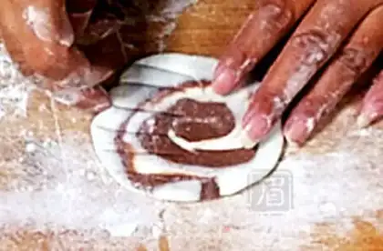 Make Shell buns step 9