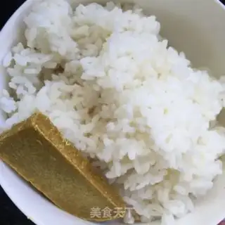 Make curry shrimp radish rice step 1