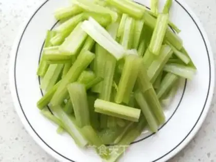Make Meatloaf and celery step 1