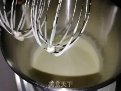 Make Six-inch cream cake step 3