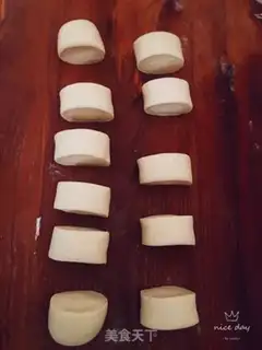 Make Milk knife cut the buns step 5