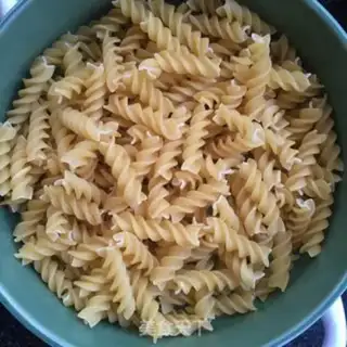 Make Cheese and shrimp and pasta step 0