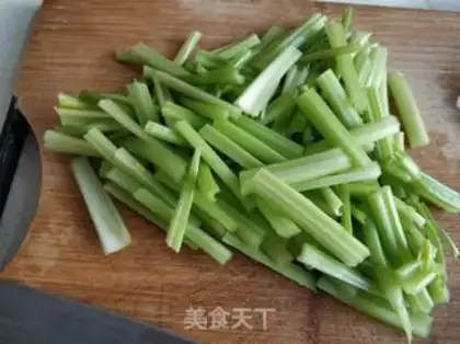 Make Celery powder step 1