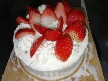 Make Six-inch cream cake step 17