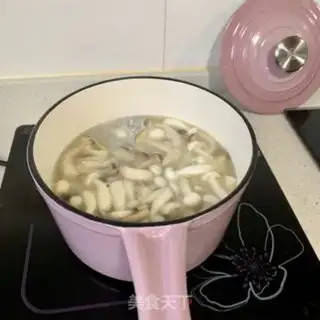 Make Dollies mushroom tofu soup step 3
