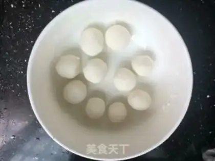 Make Potato Mountain Powder Ball step 4