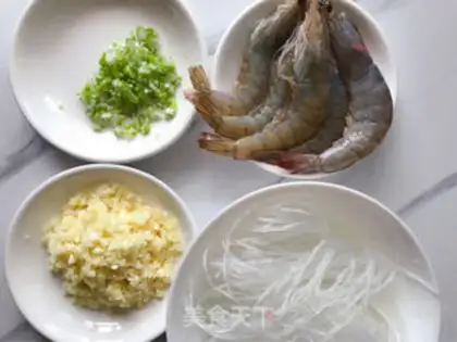 Make Garlic fan shrimp step 1