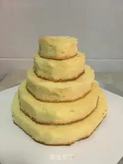 Make # Christmas Strawberry Tower cake # step 2