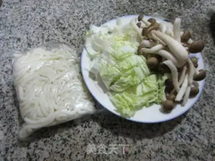 Make Crab-flavored cabbage step 0